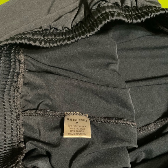 Bundle of 4 Real Essentials shorts - Picture 7 of 8